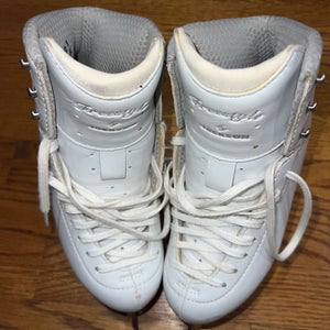 Jackson Ultima Figure Skates Junior 2.5 (Used)