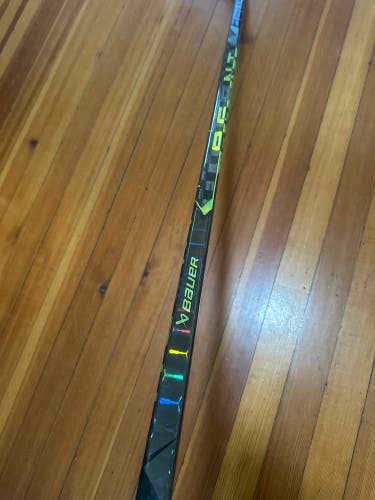 Intermediate Bauer Ag5nt Left Hand Hockey Stick P28 (New)