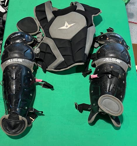 Intermediate All Star Player's Series Catcher's Set (Used)