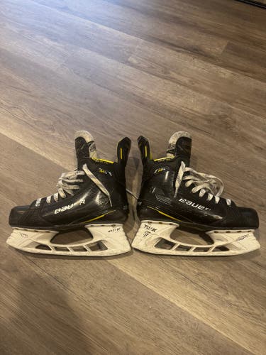 2022 Bauer Supreme M4 Hockey Skates 7.5 (Used)