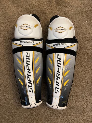 Senior Bauer Supreme TotalOne 15" Shin Pads (Used)