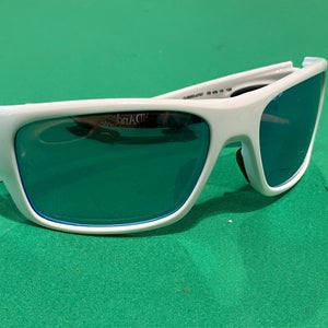 White Youth One Size Fits All Oakley Turbine Sunglasses (Used)