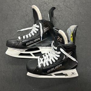 Bauer Vapor Hyperlite 2 Hockey Skates Size 6.5 (New)