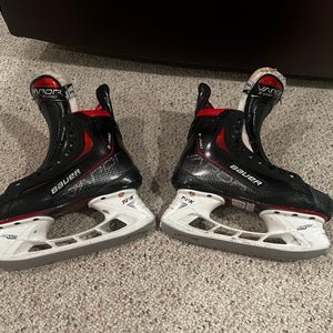 2021 Bauer Vapor 3X Pro Hockey Skates Extra Wide Width Size 3 (Used)