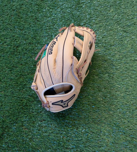 *FREE SHIPPING* NEW 2025 Prospect Select Series Utility Pitcher/Outfield Baseball Glove 12"