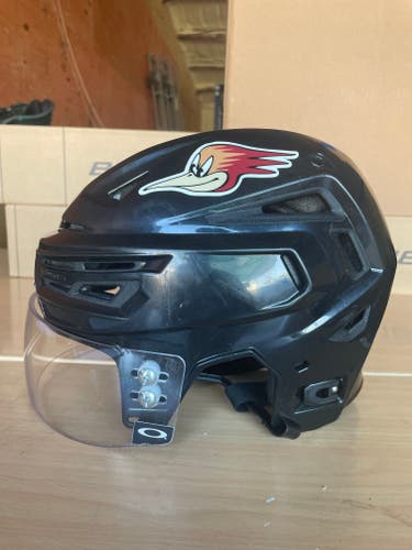 Bauer Re-Akt 150 Pro Stock Hockey Helmet Visor Combo Large Black 3139