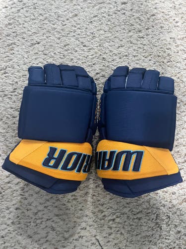 Warrior Alpha DX Pro Gloves 13" Pro Stock (Used)