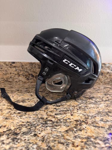 Black Medium CCM Tacks 910 Helmet (Used)