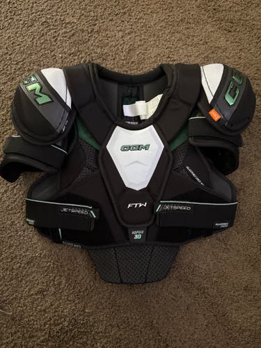 Women's Medium Senior CCM Jetspeed FTW Shoulder Pads (Used)
