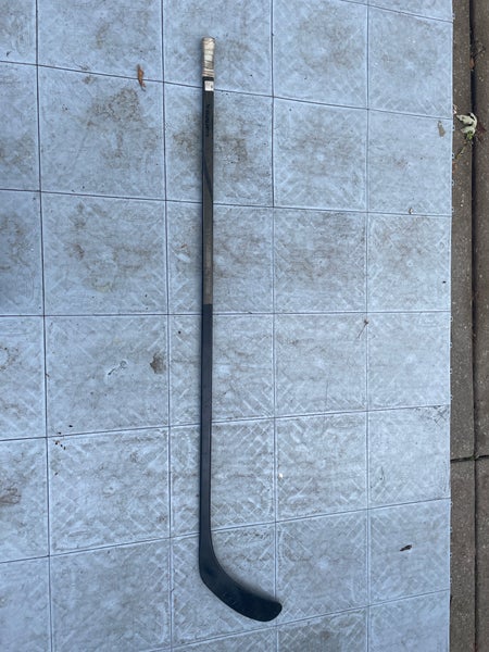 Senior Bauer Vapor Hyperlite 2 Right Handed Hockey Stick P92 Pro Stock (Used)