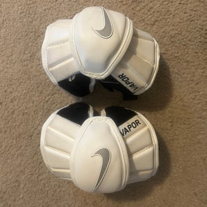 Medium Adult Nike Vapor Arm Pads (Used)