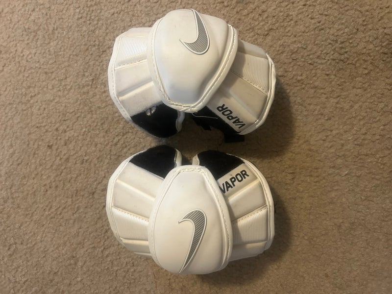 Medium Adult Nike Vapor Arm Pads (Used)