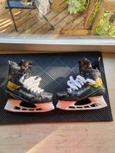 2021 Bauer Supreme UltraSonic Hockey Skates 7.5 (Used)