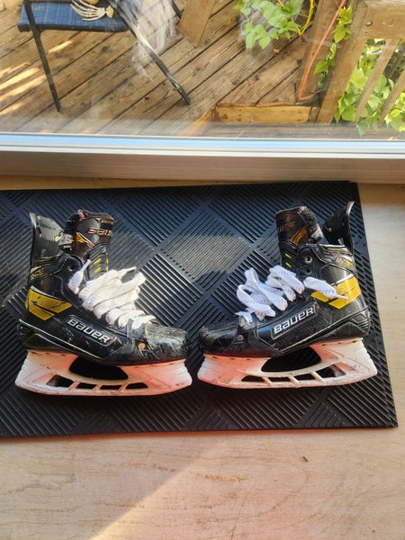 2021 Bauer Supreme UltraSonic Hockey Skates 7.5 (Used)