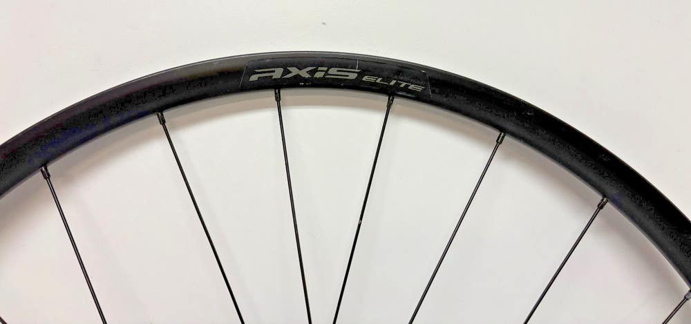 Specialized Axis Elite Disc Brake Tubeless Aluminum Thru Axle 700C