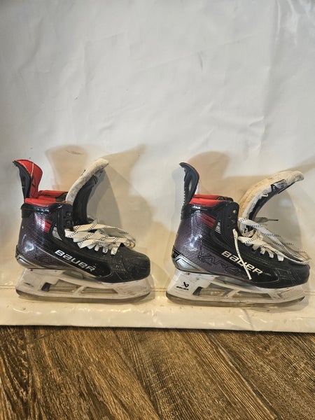 Bauer Vapor 5x pro Hockey Skates Regular Width Size 5 (Used)