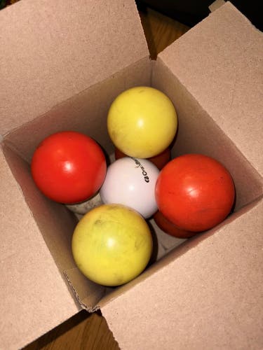 9 Field hockey balls