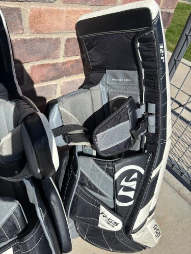 32" Warrior Goalie Leg Pads (Used)
