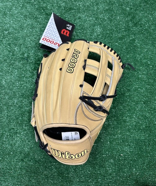 Wilson A2000 12.75" Classics 1777 Outfield Baseball Glove - Blonde