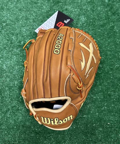 Wilson A2000 12" Classics B23 Pitchers Baseball Glove - Saddle Tan