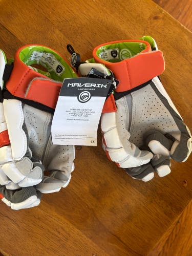 Maverik M6 Lacrosse Gloves 10" (New)