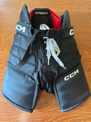Youth Large CCM YTFlex 3 Hockey Goalie Pants (Used)