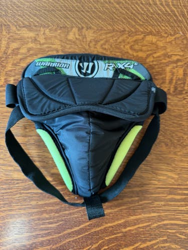Warrior RX4e Junior Goalie Cup (Used)