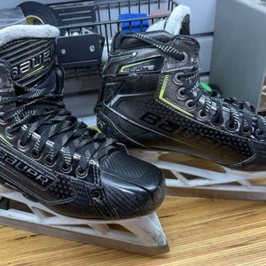 Bauer Elite Hockey Goalie Skates 7 (Used)