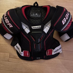 Men's Medium Junior Bauer NSX Shoulder Pads (Used)