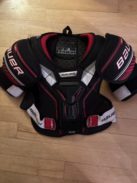 Men's Medium Junior Bauer NSX Shoulder Pads (Used)