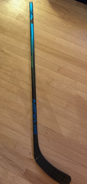 Youth Bauer Nexus Geo Right Handed Hockey Stick P92 (Used)
