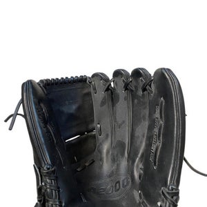 Used Wilson A2000 BB/SB Glove RH Throw Black 12 1/2" 11706-S000366091