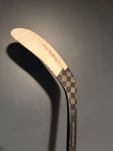 Senior CCM Ribcor Trigger 8 Right Handed Hockey Stick P28 (Used)