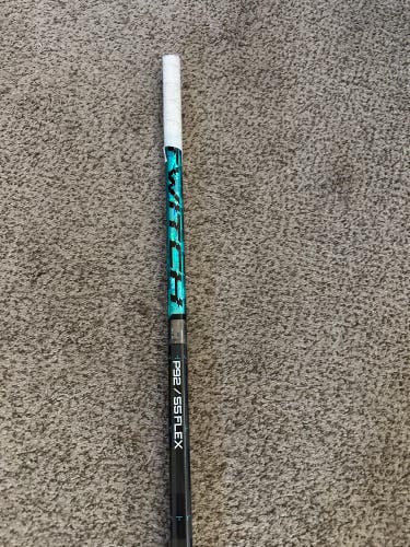 Intermediate Bauer Twitch Right Handed Hockey Stick P92 (Used)