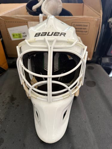 Senior Large Bauer NME One Goalie Mask (Used)