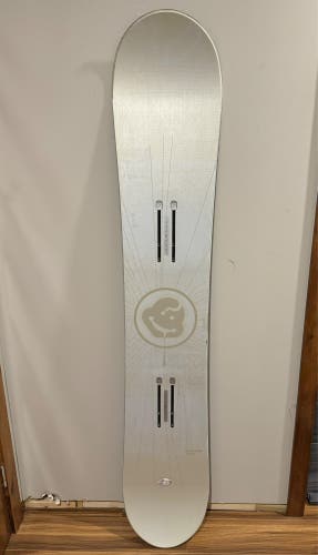 Unisex Jeenyus Snowboard Freestyle Without Bindings Medium Flex True Twin 156 cm (Used)