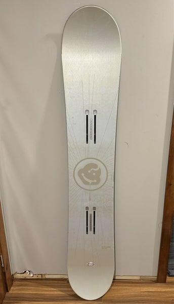 Unisex Jeenyus Snowboard Freestyle Without Bindings Medium Flex True Twin 156 cm (Used)