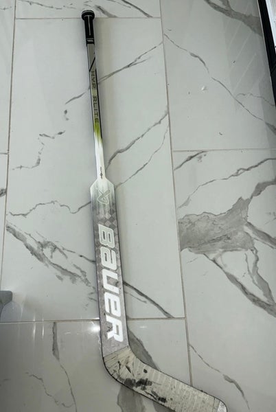 Intermediate Bauer Hyperlite 2 Regular Goalie Stick 24"