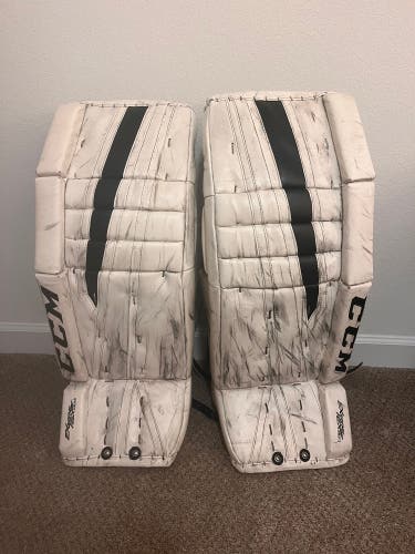 31" CCM Extreme Flex II 860 Goalie Leg Pads (Used)