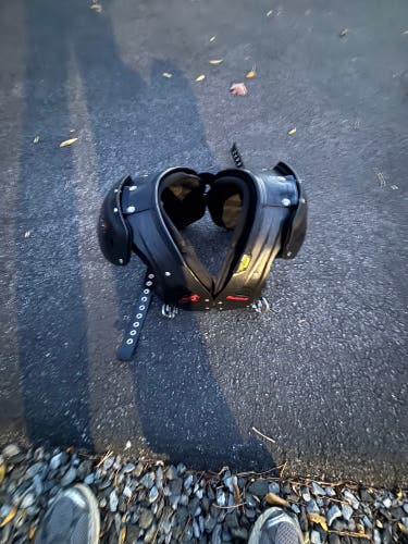 Extra Large Adult Riddell Power SPK Shoulder Pads (Used)