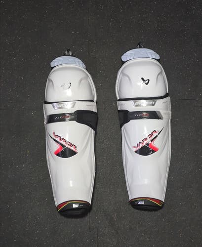 Senior Bauer Vapor Flypro 15" Shin Pads (New)
