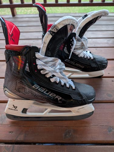 Bauer Vapor 5x pro Hockey Skates 7.5 (Used)