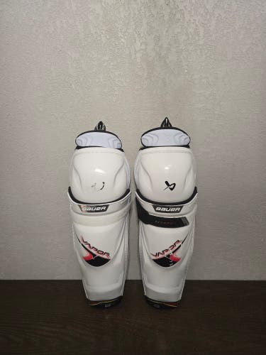 Senior Bauer Vapor Flypro 15" Shin Pads (New)