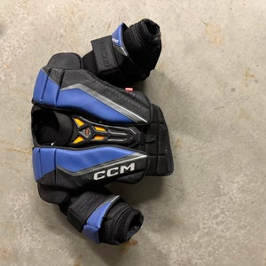 Medium CCM EFLEX 6 Goalie Chest Protector (Used)