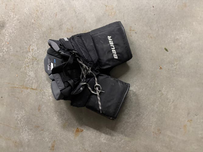 Intermediate Medium Bauer Elite Hockey Goalie Pants (Used)