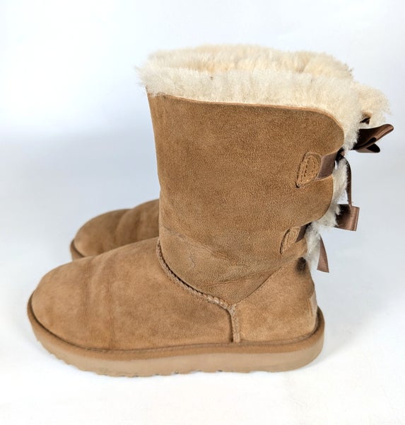 UGG Bailey Bow II Chestnut Brown Suede Sheepskin Boots Women's Size: 8 1016225