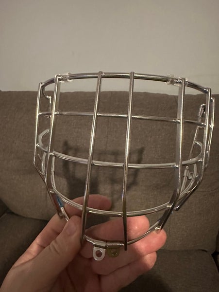 Senior Bauer Goalie NME8 **CAGE ONLY** (Used)