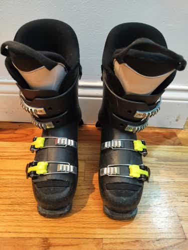 HEAD Junior 21.5 Racing Ski Boots Flex 60 (Used)