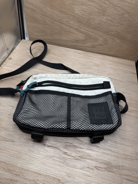 Topo Designs Block Bag White And black