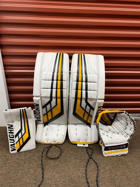 33" Vaughn Ve8 Pro Carbon Regular Goalie Full Set